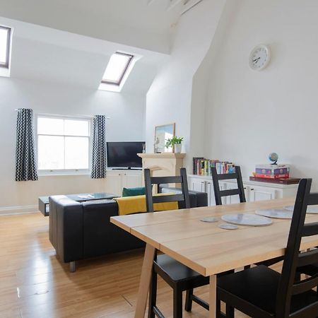 Fantastic 3 Bed Brighton House- Sleeps 6- Superfast Wifi And Garage Apartamento Exterior foto