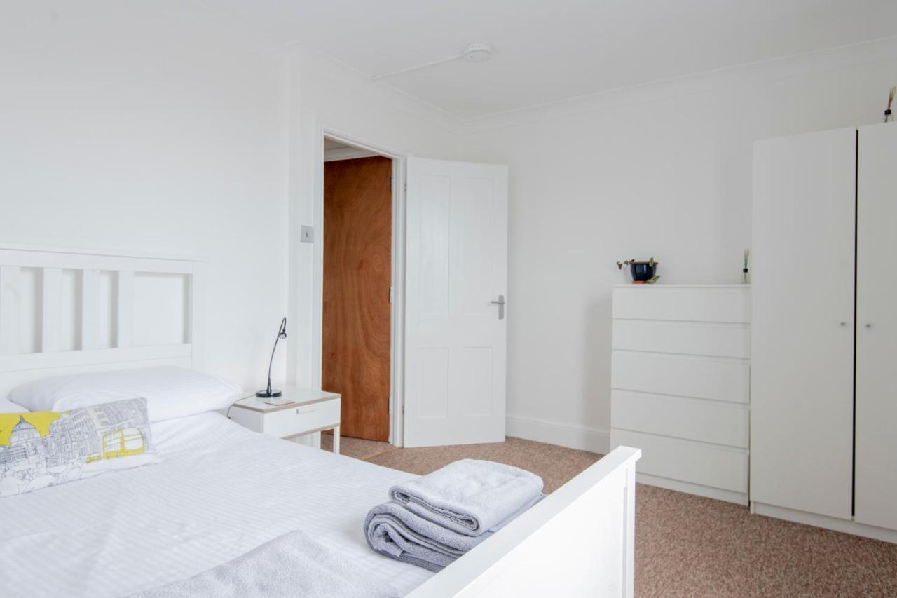 Fantastic 3 Bed Brighton House- Sleeps 6- Superfast Wifi And Garage Apartamento Exterior foto