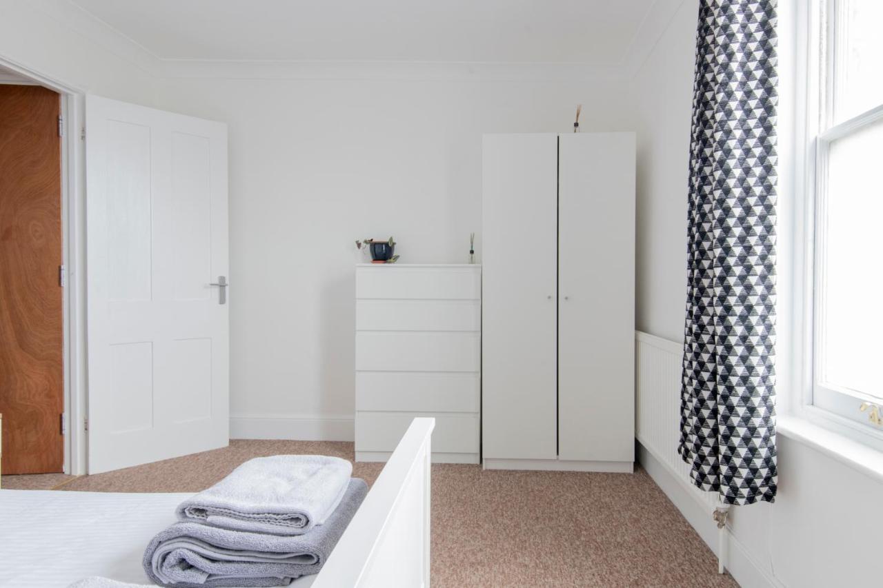 Fantastic 3 Bed Brighton House- Sleeps 6- Superfast Wifi And Garage Apartamento Exterior foto
