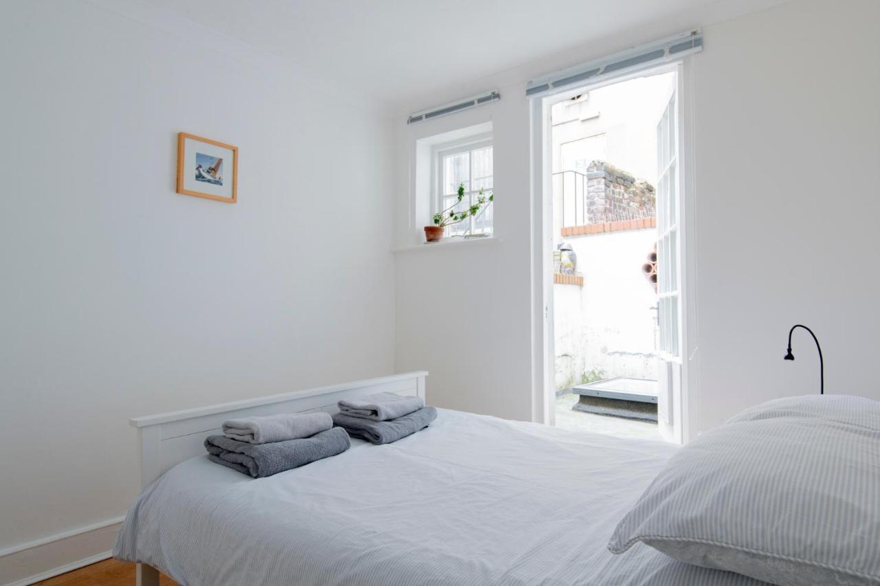 Fantastic 3 Bed Brighton House- Sleeps 6- Superfast Wifi And Garage Apartamento Exterior foto